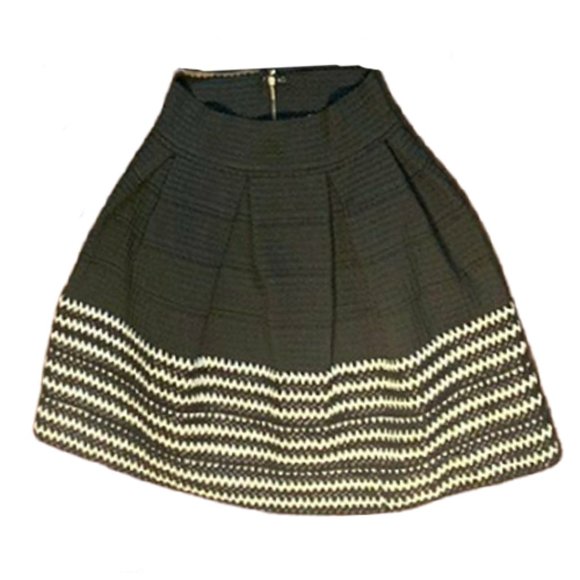 Miami Skirts Box Pleated Skater Striped Black S - Picture 1 of 3